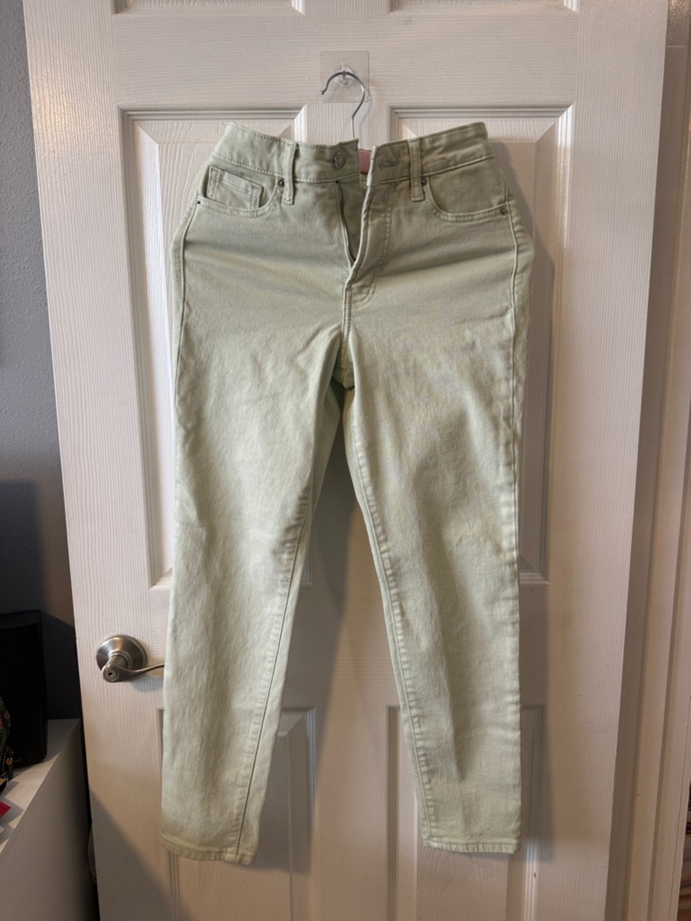 GAP High-Rise Jeans in Pale Mint